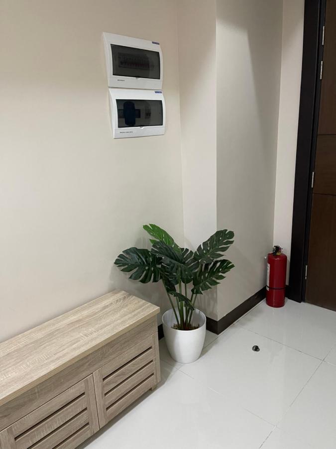 1 Bedroom Condo Uptown Parksuites Bgc, High Floor, Morning Sun マニラ市 エクステリア 写真
