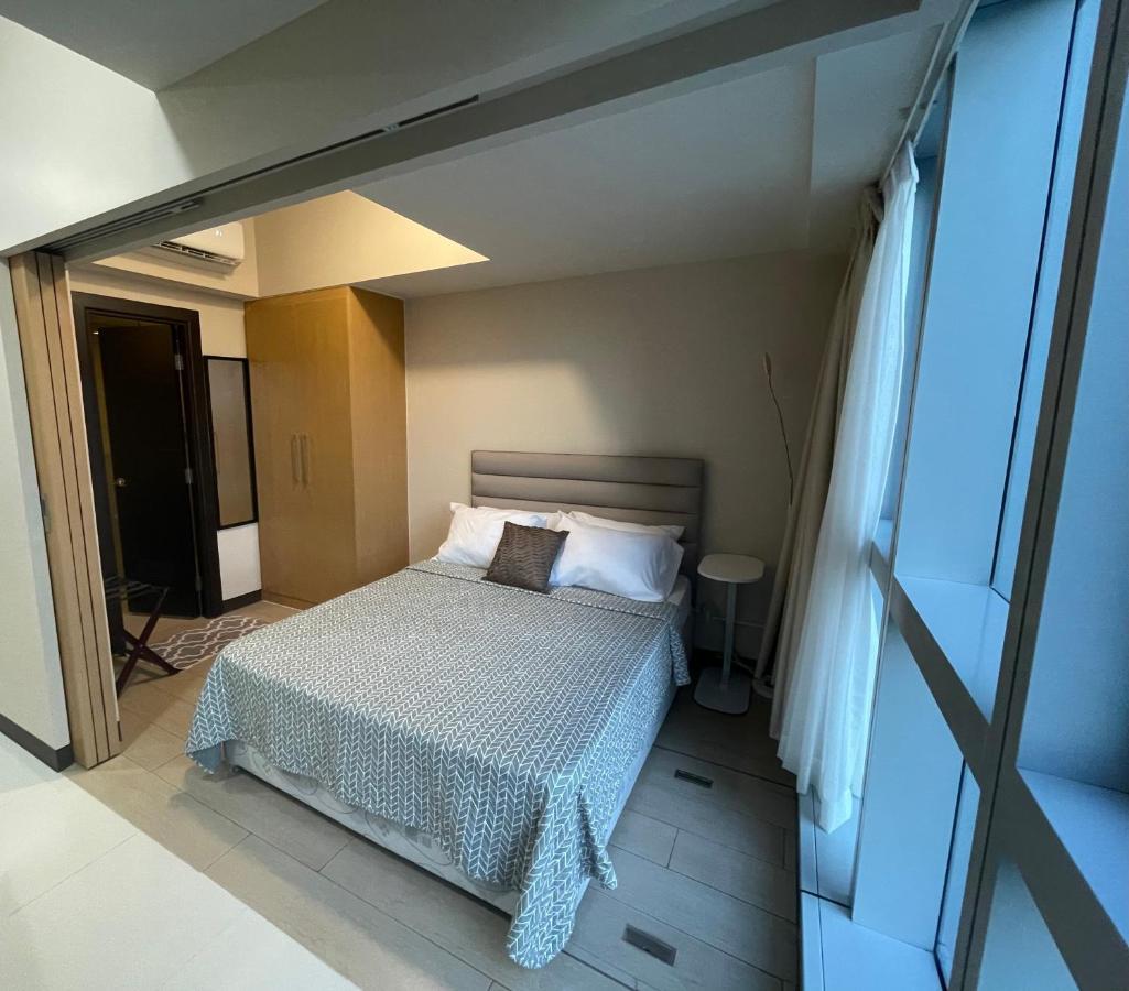 1 Bedroom Condo Uptown Parksuites Bgc, High Floor, Morning Sun マニラ市 エクステリア 写真