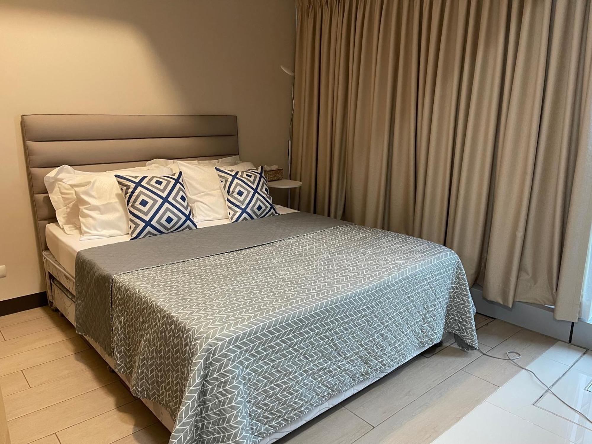 1 Bedroom Condo Uptown Parksuites Bgc, High Floor, Morning Sun マニラ市 エクステリア 写真